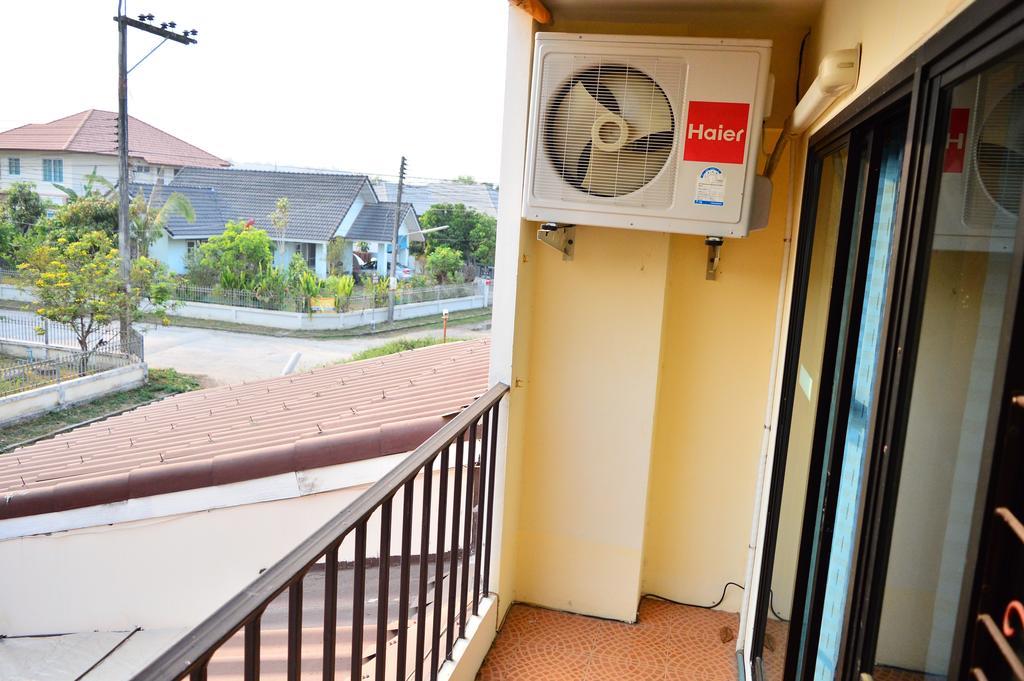 Mech Mansion Hotel Chiang Rai Bagian luar foto