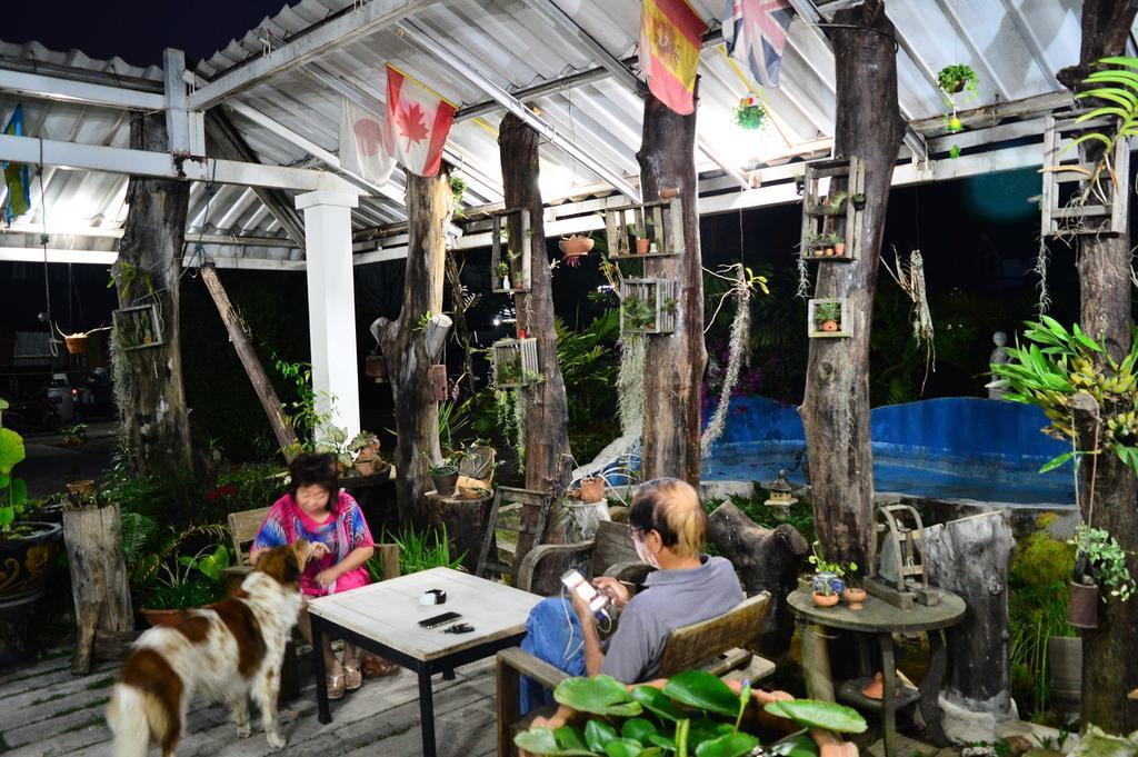 Mech Mansion Hotel Chiang Rai Bagian luar foto