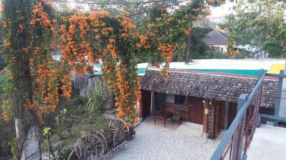 Mech Mansion Hotel Chiang Rai Bagian luar foto